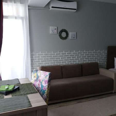 Ferienwohnung Garsoniera Bibi Mamaia Nord Exterior foto